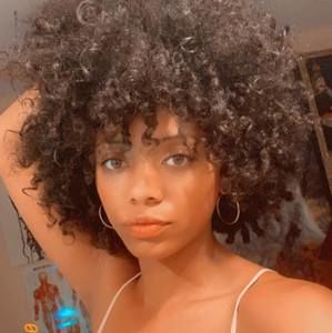 Meet your Posher, Natasha